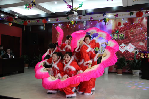 新特集團(tuán)隆重舉行春節(jié)聯(lián)歡會