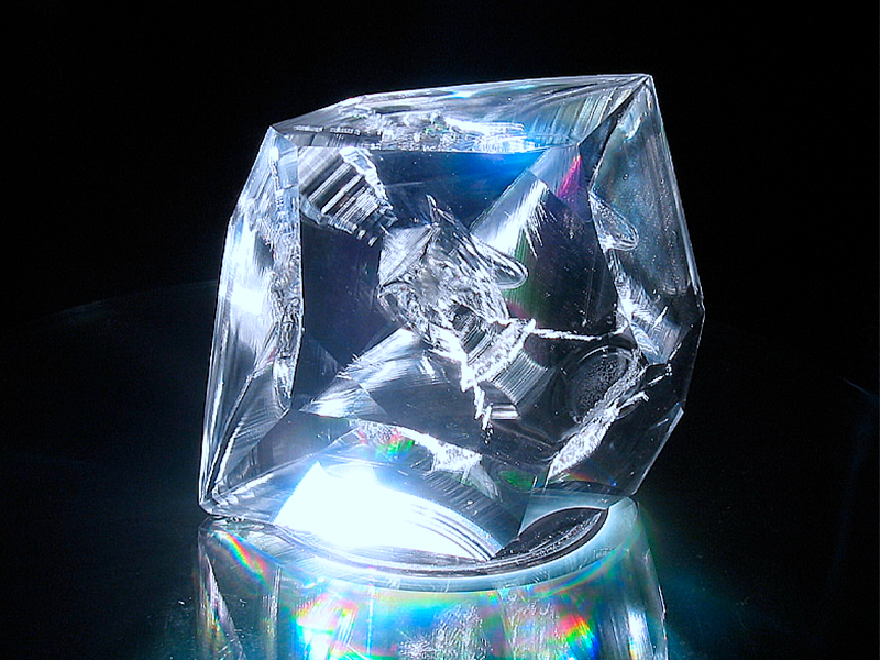 突破線寬調(diào)控瓶頸！LBO晶體如何塑造光參量振蕩器的未來？